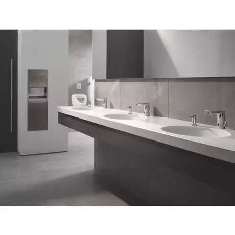 Grohe Bau Cosmopolitan E Infra-Red Electronic Basin Mixer - 36451000 3 Grohe Bau Cosmopolitan E Infra-Red Electronic Basin Mixer - 36451000 - Image 3